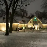 Park 4*